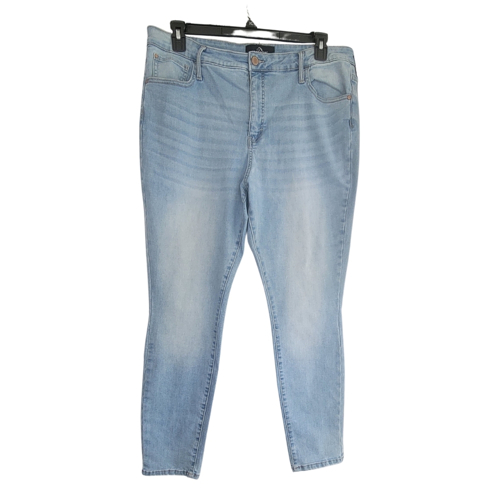 Jordache Light Wash Women's Ankle Jeans